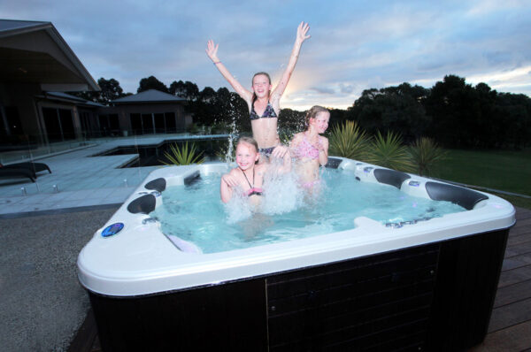 MySpaLIFE myChillout Standard + 48 Jets (5 person Spa)