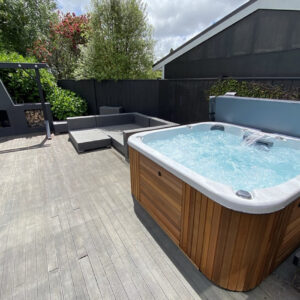 MySpaLIFE myDelight Standard + 44 Jets (7 person Spa)